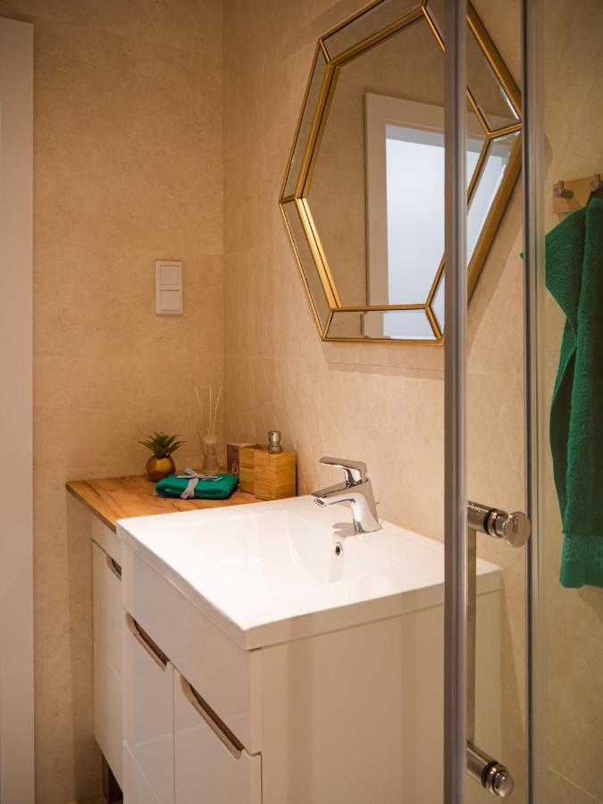 Przytulny Apartament Z Ogrodkiem Краков Экстерьер фото