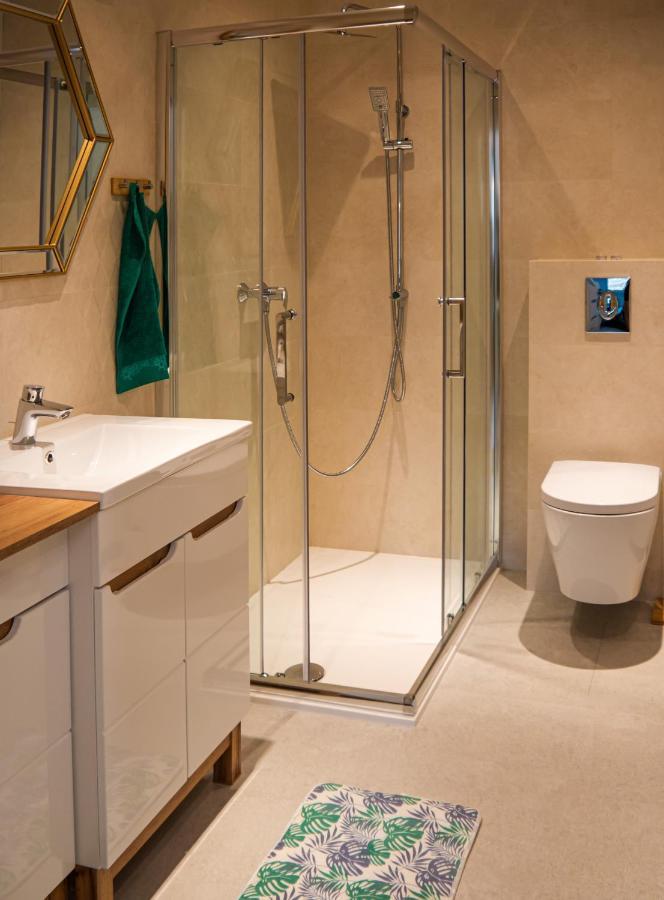 Przytulny Apartament Z Ogrodkiem Краков Экстерьер фото